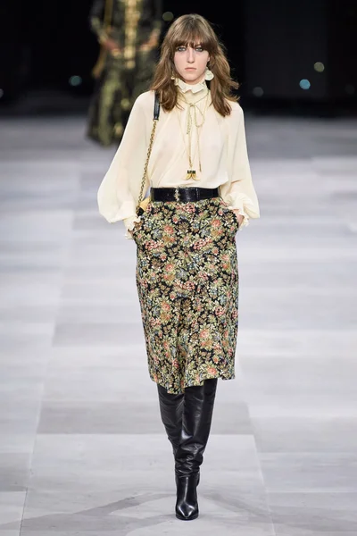 Look 54